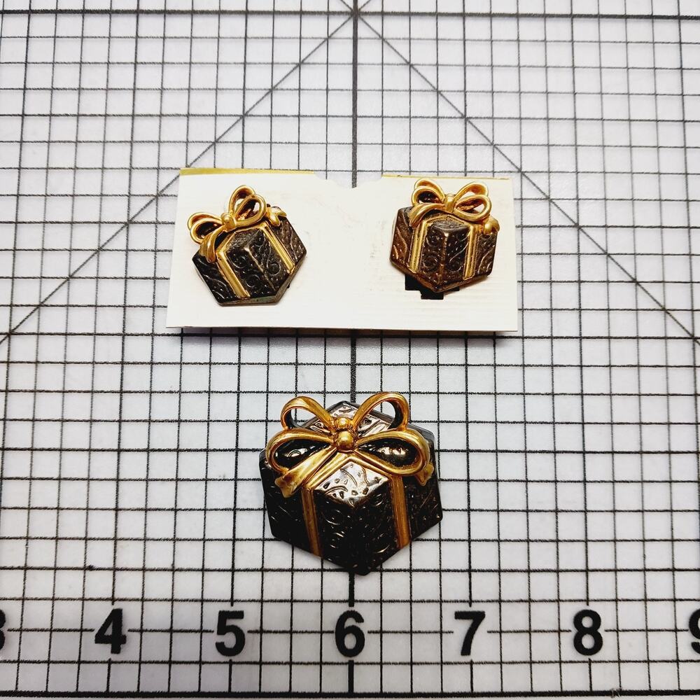 Set Jewelry VTG Best Clip Earring Gift Box Present Brooch Gold Tone Necklace NWT